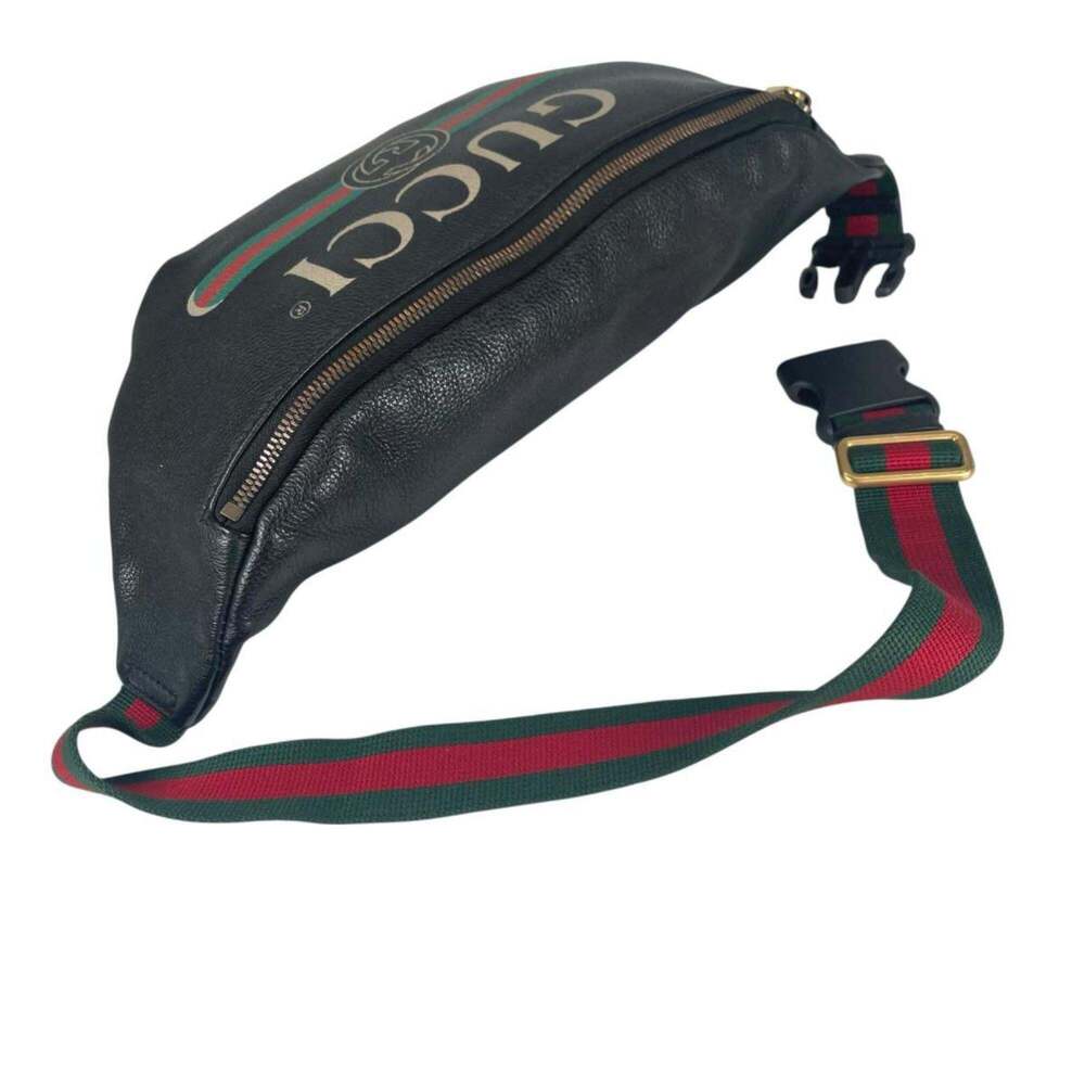 GUCCI Authentic Black Leather Fanny Pack - Picture 6 of 16